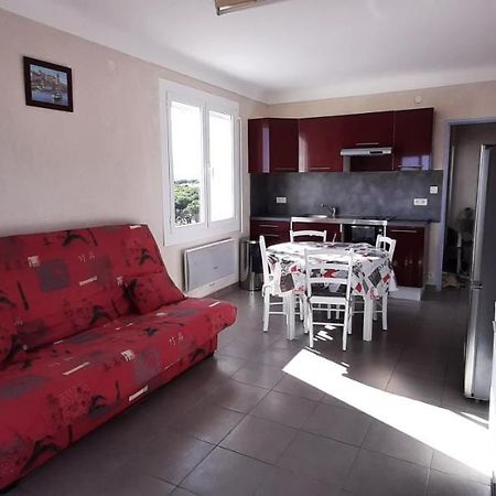 Le Miramar Appartement Face A La Mer - Balcon - Clim Сен-Сиприен Экстерьер фото