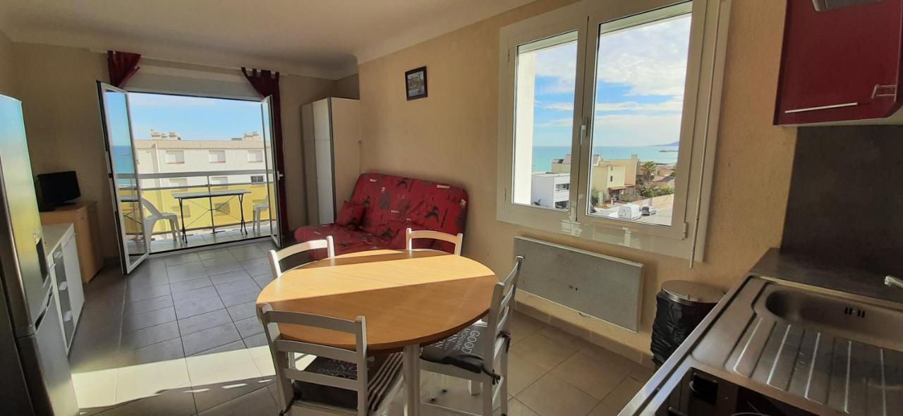 Le Miramar Appartement Face A La Mer - Balcon - Clim Сен-Сиприен Экстерьер фото