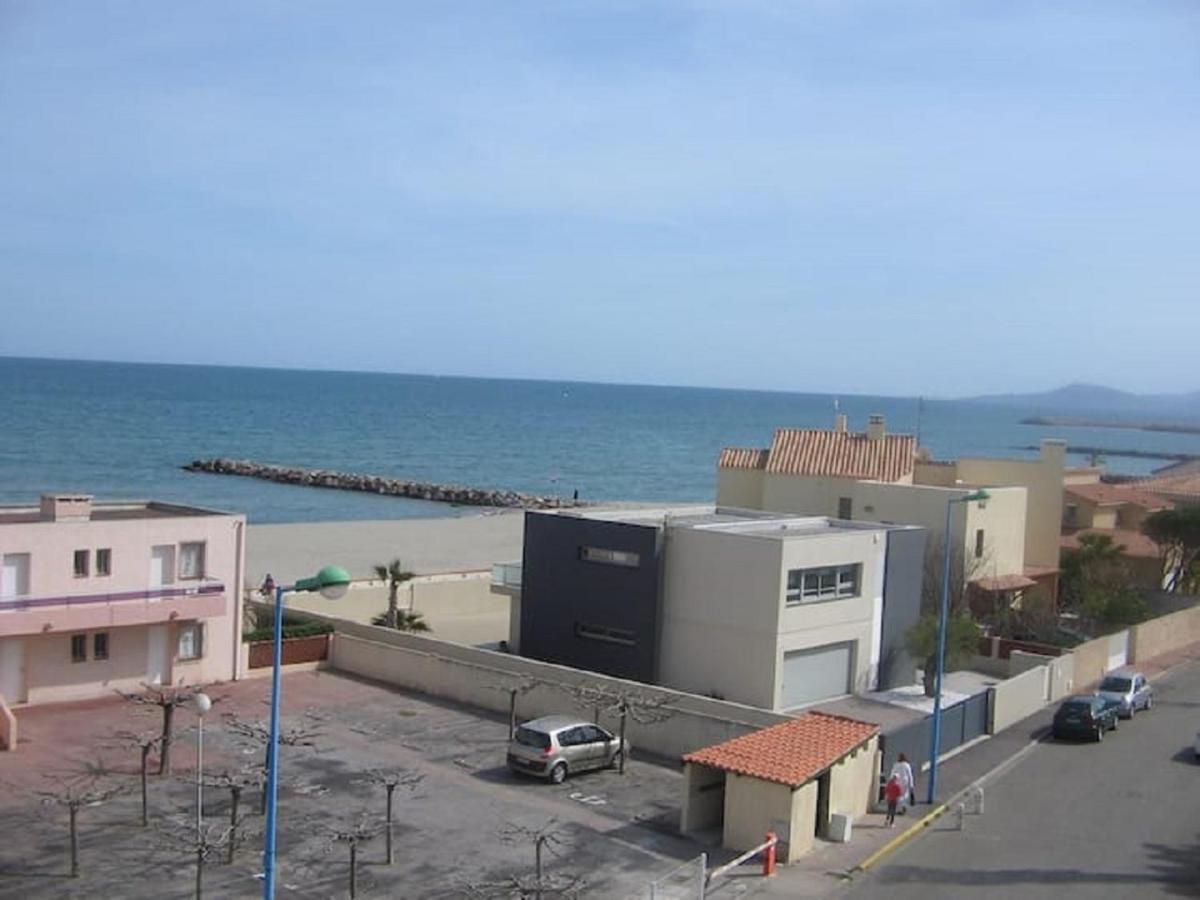 Le Miramar Appartement Face A La Mer - Balcon - Clim Сен-Сиприен Экстерьер фото